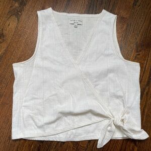 Madewell- Texture & Thread- White Sleeveless Wrap Tie Top size M off white cream